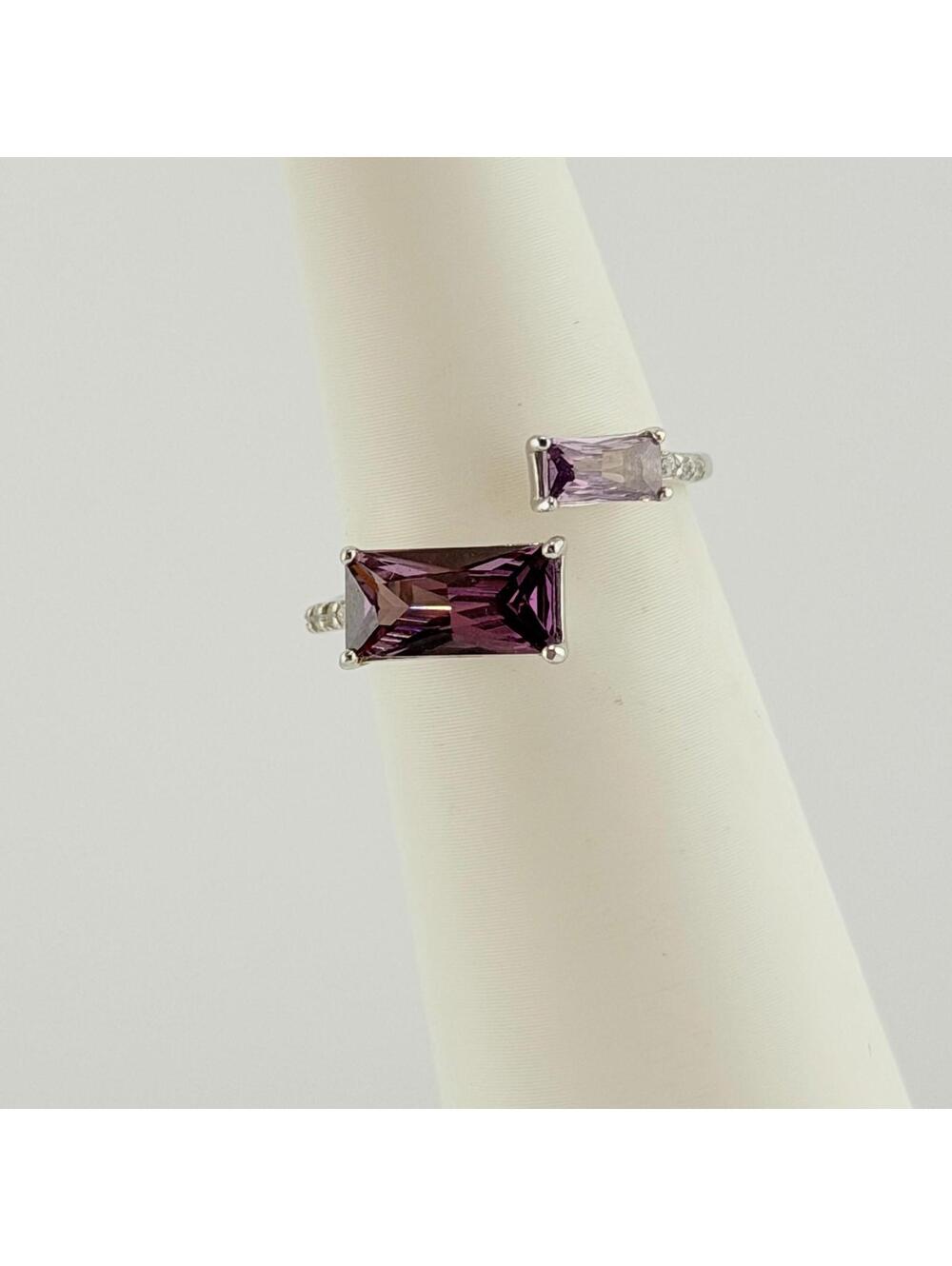 Bomb Party Ring Sz 7 The Sterling Club RBP6461 Amethyst on .925 Sterling Silver